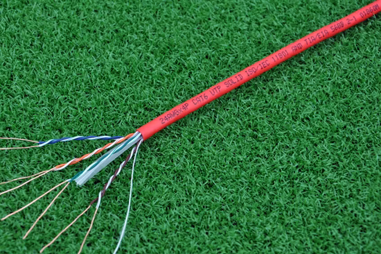 Câble de données Ethernet CAT6 en vrac non blindé (UTP) de 1000 pieds (305 m)
